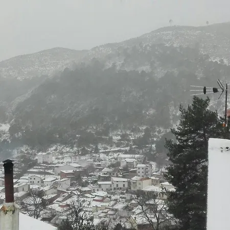 Pegueras Cuevas Del Valle